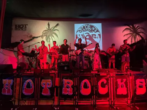 Vara Blanca tocando en Puerto Viejo de Limón